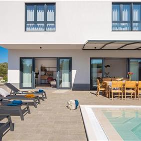 4 Bedroom Villa with Pool near Milna, Brac Island Sleeps 8 
